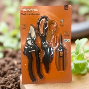 FISKARS Shrub & Plant Care Set NWT
